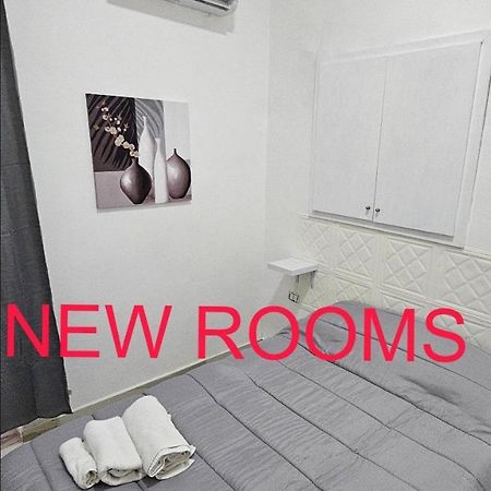 נאפולי Hotel Crisari מראה חיצוני תמונה
